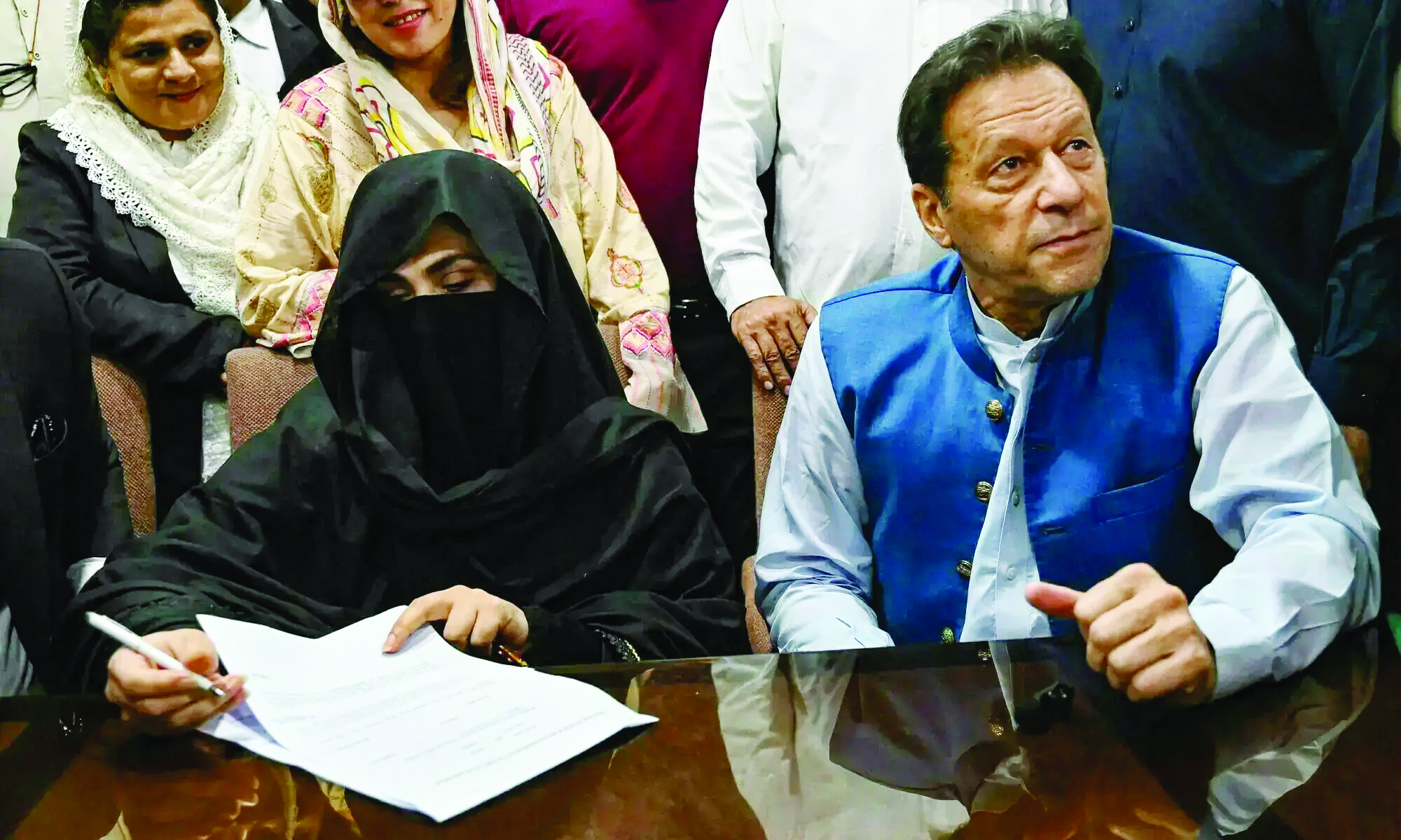 £190m case: IHC adjourns hearing of Imran, Bushra’s pleas after defence seeks more time